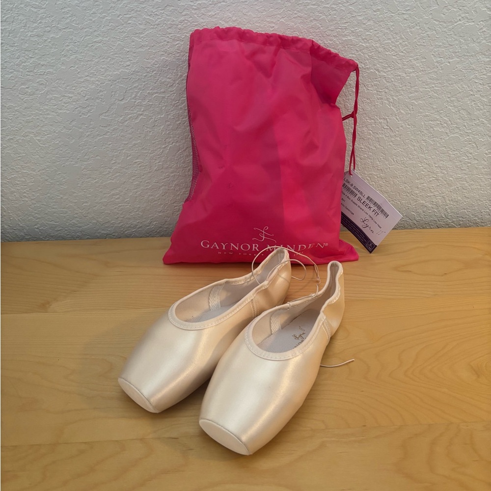 New Gaynor Minden Lyra Pointe Shoes (Sleek Fit/Size 9.5/Supple)